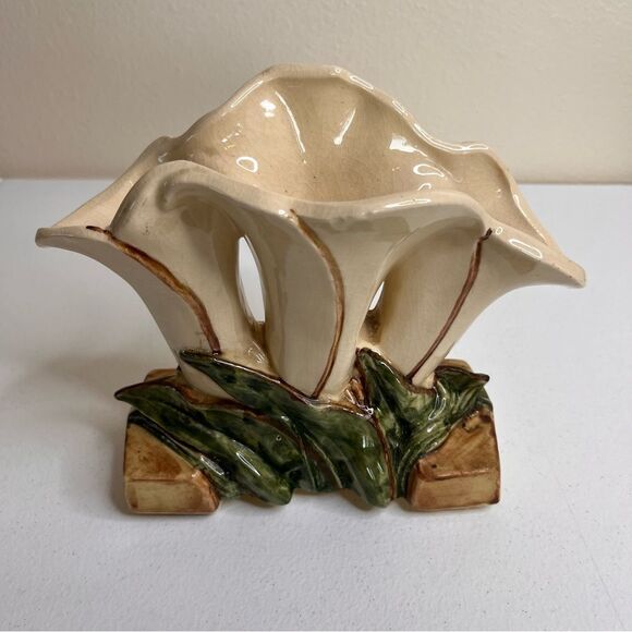 Vintage McCoy USA Triple Lily Vase 1950s Mid Century 7 Inch Tall Planter Beige - Picture 13 of 14